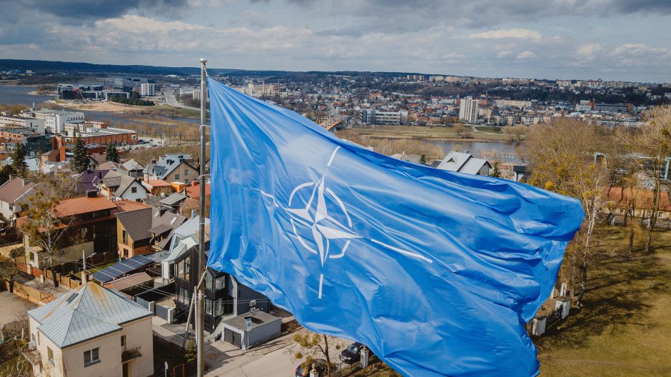 20 metų – kartu su NATO (vėliavos pakėlimas Kaune)