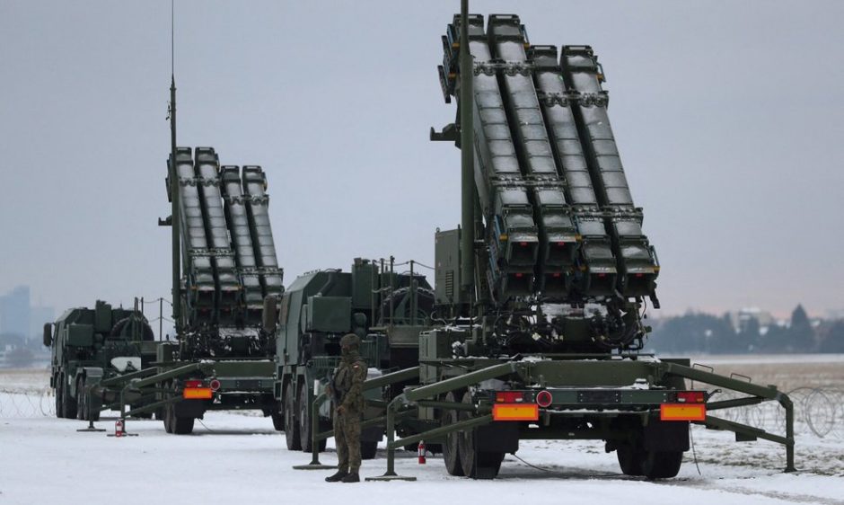 Ispanija teigia siųsianti „Patriot“ oro gynybos sistemas Ukrainai