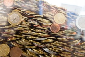 Seimui pasiūlyta atsisakyti 1 ir 2 centų monetų atsiskaitant grynaisiais pinigais